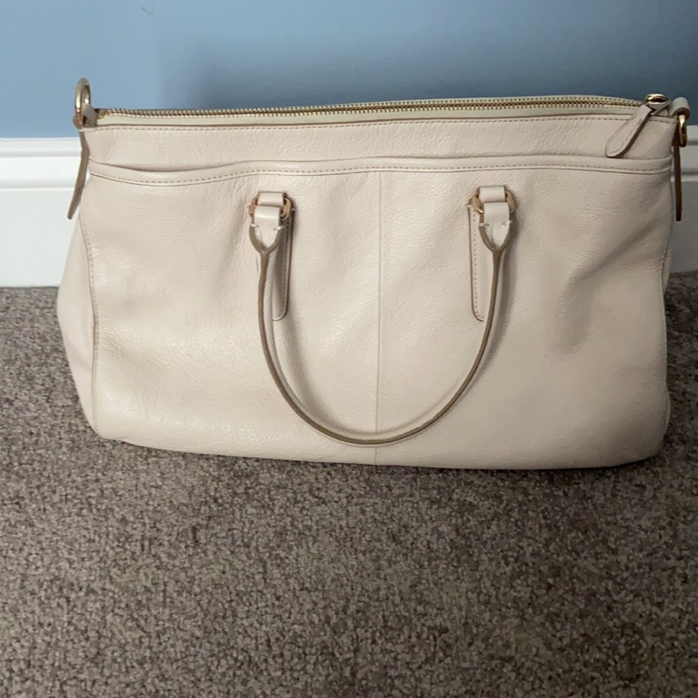 Cream Coach Handheld Bag - Picture 5 of 12